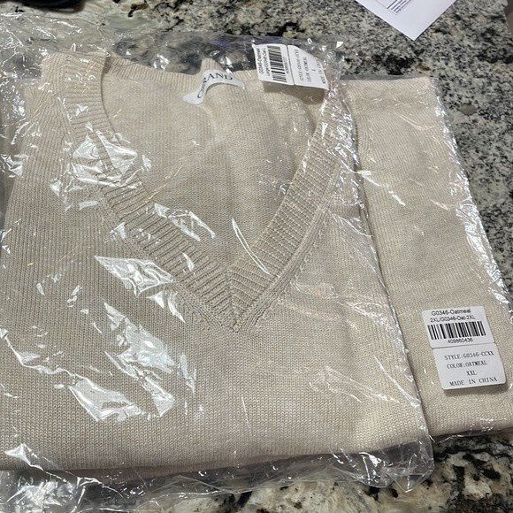 CBRAND Closet Candy V Neck Sweater - Picture 7 of 7